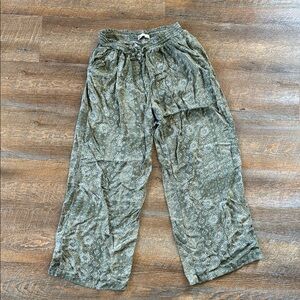 Green Patterned Wide-Leg Pants